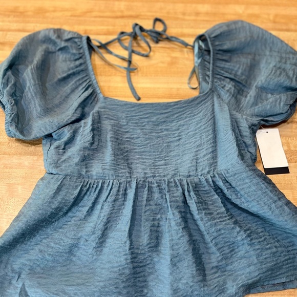💙 Melrose and Market Blue Smocked Peplum Blouse – Size Small 💙 NWT | 2-Tie Bac - Picture 3 of 12